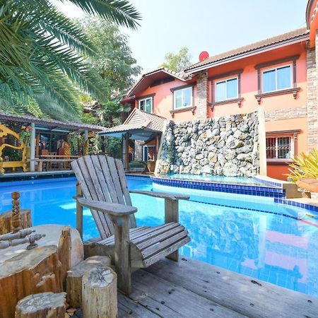 Oyo 549 Maesri Resort Pattaja Kültér fotó
