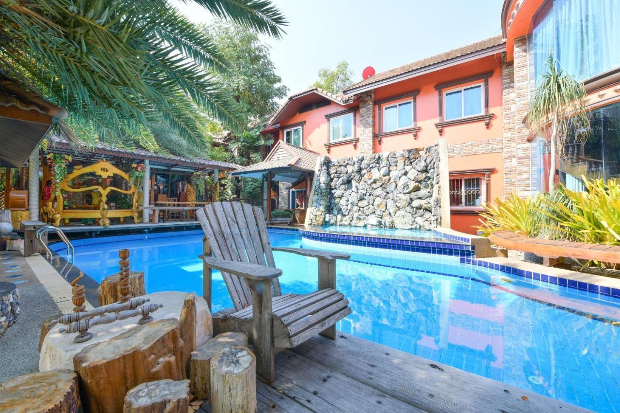 Oyo 549 Maesri Resort Pattaja Kültér fotó