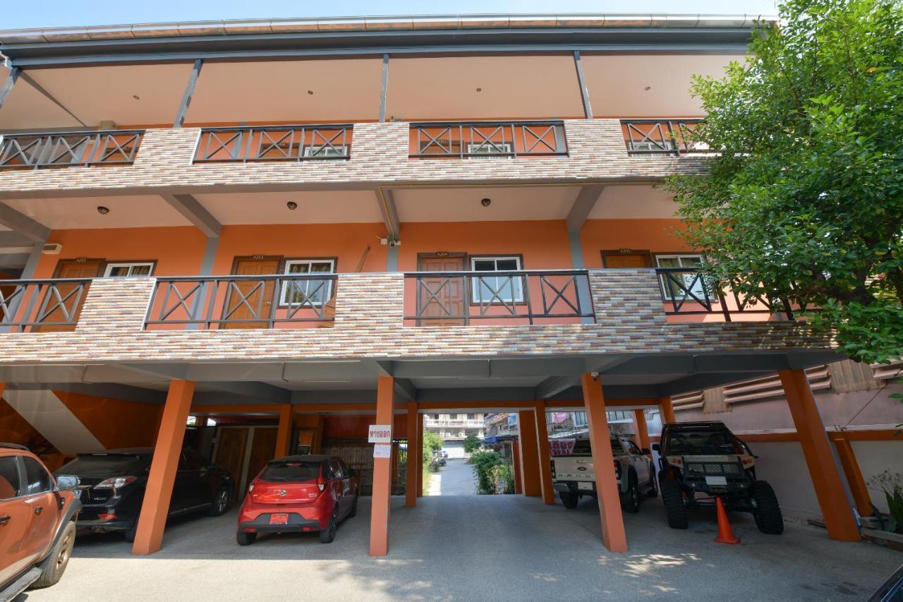 Oyo 549 Maesri Resort Pattaja Kültér fotó