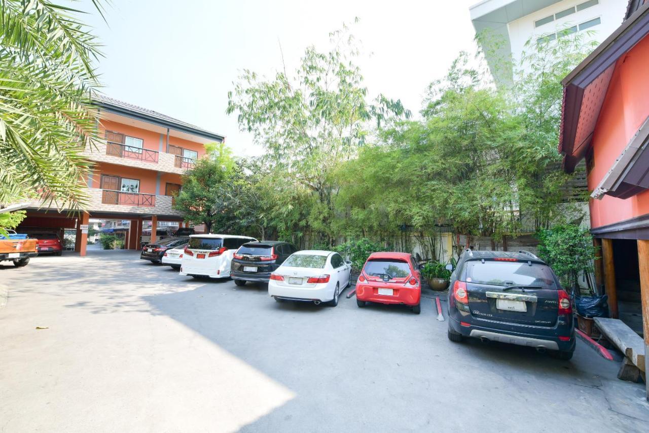 Oyo 549 Maesri Resort Pattaja Kültér fotó