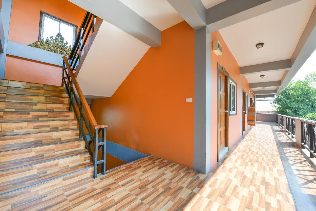 Oyo 549 Maesri Resort Pattaja Kültér fotó